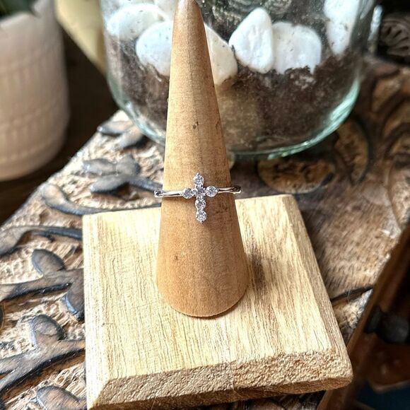 Sterling Silver Cross Clear CZ Ring - Picture 3 of 6